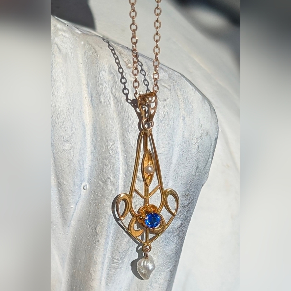 10K Gold Art Nouveau Lavaliere Drop Pendant